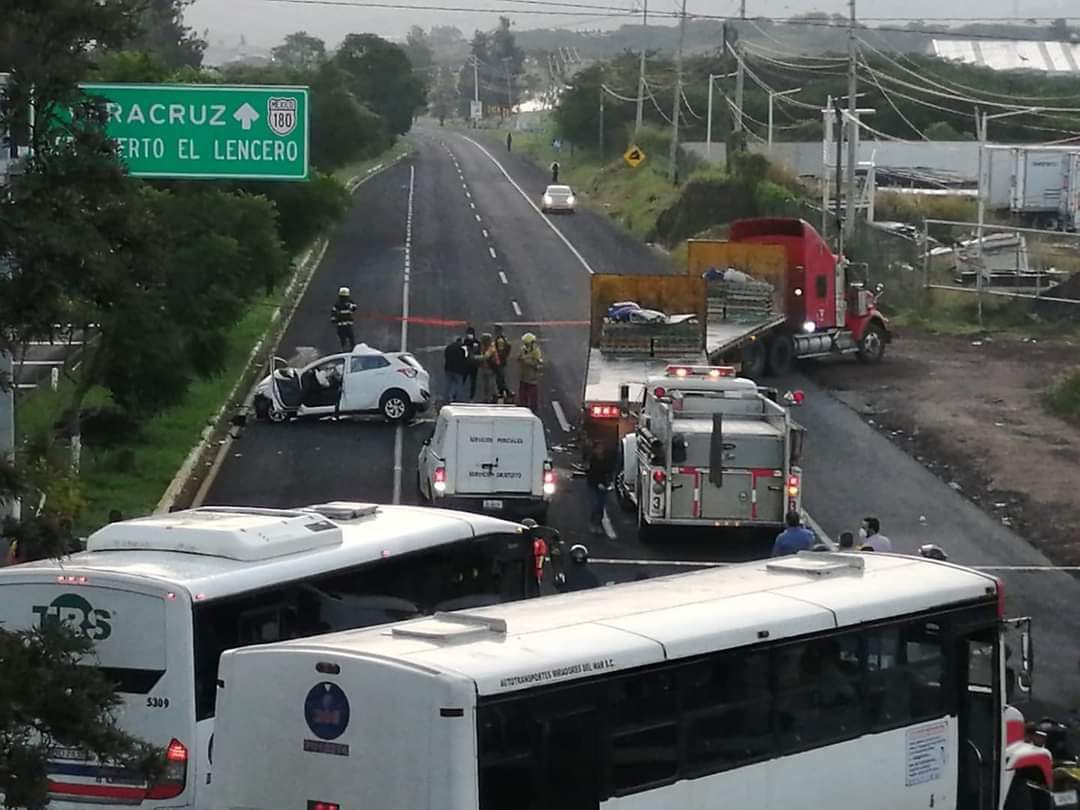Dos accidentes fuertes en carreteras de XalapaVeracruz y XalapaLas