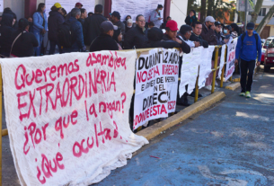 Protesta en el CBTIS 13: Padres exigen transparencia