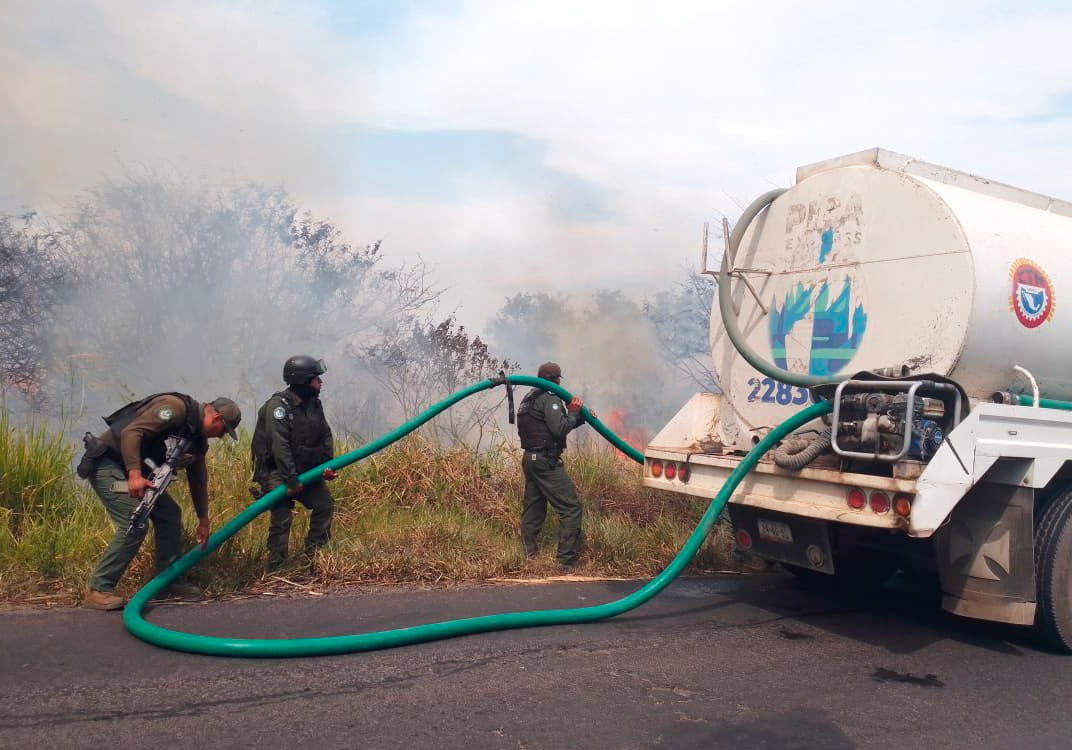 Arde pastizal en Rancho El Dólar de Xalapa