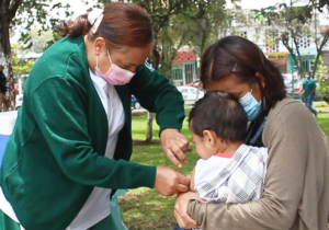 Reanuda IMSS vacunación contra Sarampión, Rubéola y Polio