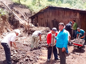 Podrían reubicar a familias de Omiquila tras deslave