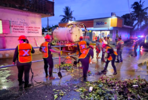 Despliegan operativo para atender inundaciones en el puerto