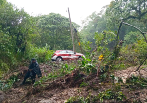 No hay paso en la carretera Fortín-Huatusco por derrumbe