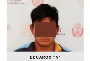 Eduardo es acusado de asfixiar a su bebé, accidentalmente, mientras dormía sobre ella.