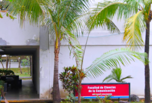 Facultad de Ciencias y Técnicas de la Comunicación de la UV.