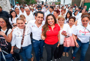 La diputada federal Lorena Piñón estuvo en el inicio de campaña de Hugo Chahín en Orizaba