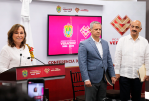 Rocío Nahle en conferencia de prensa