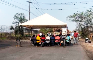 Bloqueo en la carretera estatal Córdoba–Paso del Macho, a la altura de la alcoholera.
