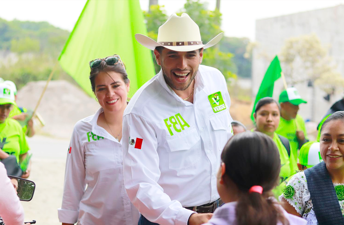 Fernando Ochoa escucha peticiones vecinales en San Isidro, Ixhuatlancillo