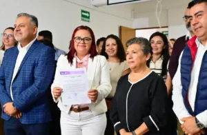 Daniela Griego Ceballos en las oficinas del OPLE