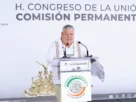 El senador Manuel Huerta en conferencia de prensa