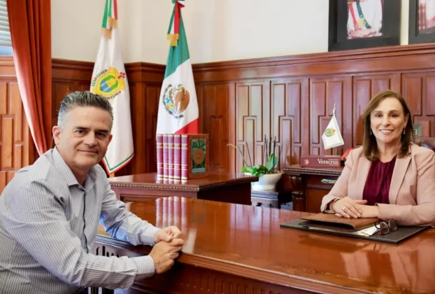 Rocío Nahle recibe en su oficina al diputado Igor Rojí