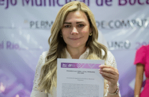 María Josefina Gamboa Torales recibió su constancia de mayoría como presidenta propietaria de Boca del Río.
