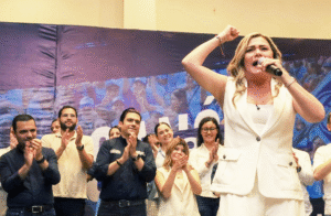 María Josefina Gamboa Torales celebra su triunfo en Boca del Río