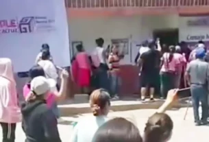En Aquila, la jornada electoral terminó en protesta.